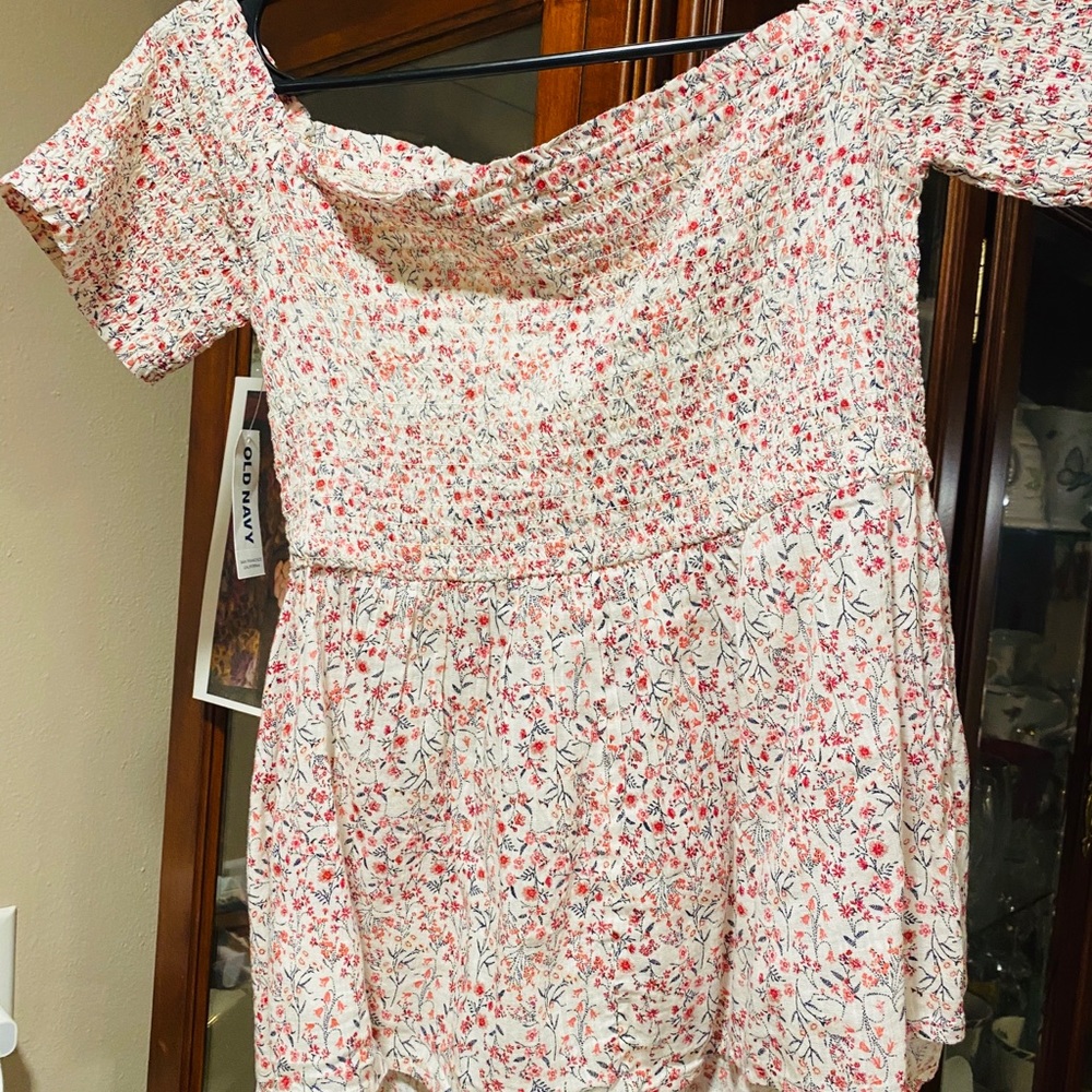 Old Navy Flowered Off The Shoulder Top NWT SZ XS - Picture 2 of 8